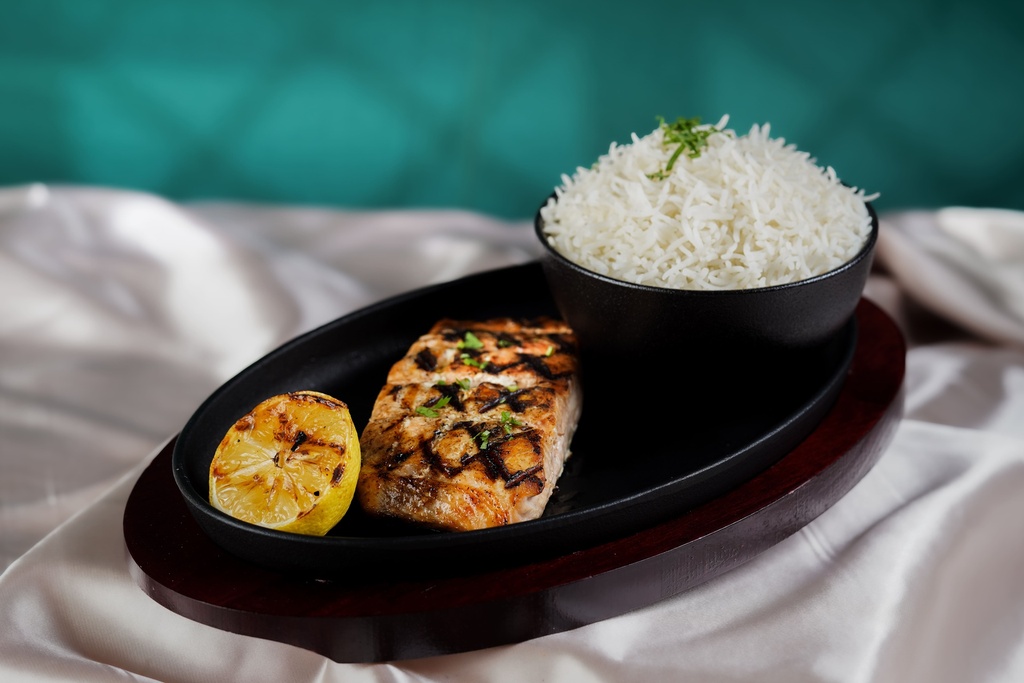 سالمون مشوي / Grilled salmon